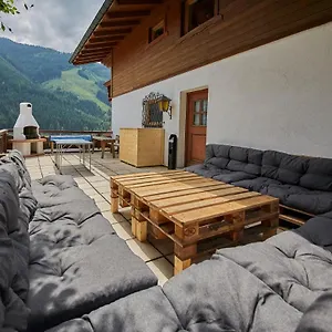 Delfi & Bike Apartment Saalbach-Hinterglemm