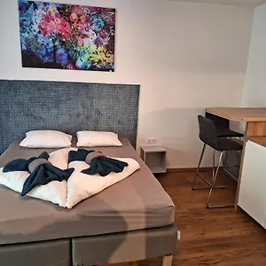 Flataid Gaestehaus Graschi - Steinbergstrasse Apartmanhotel Graz