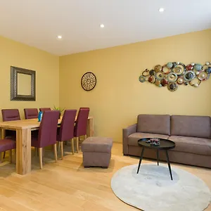 Apartment Pezzl 1170, Vienna
