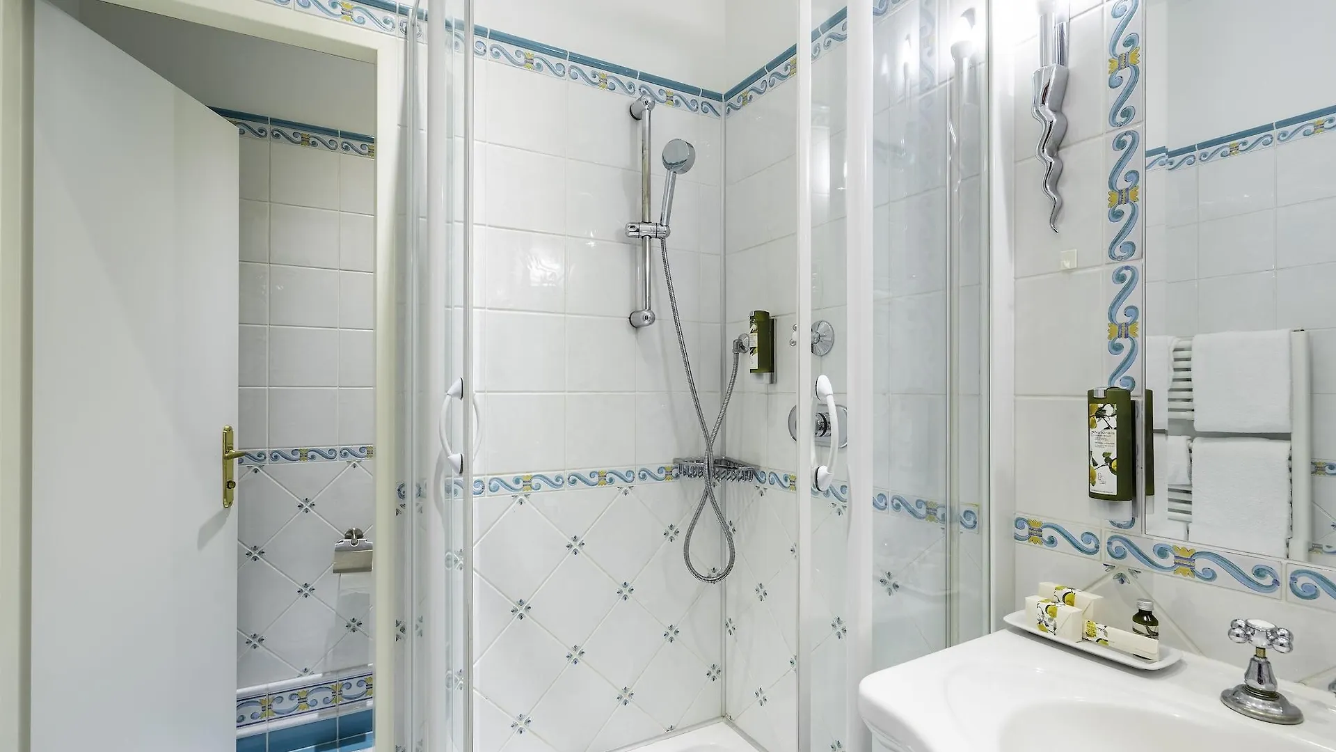 Hotel Am Schubertring Βιέννη 4*,