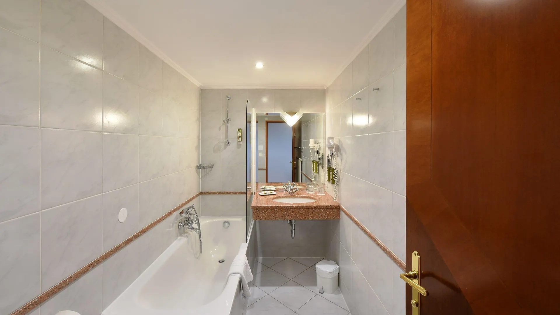 Hotel Am Schubertring Wien 4*,  Østrig